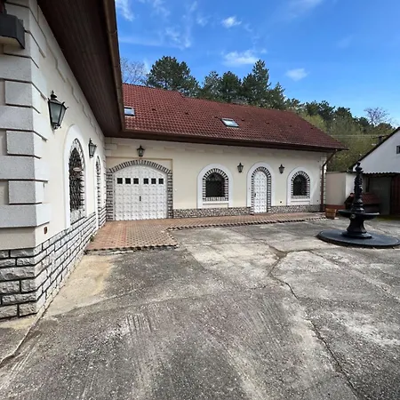 Guest house Veszpremvoelgyi Kuria *